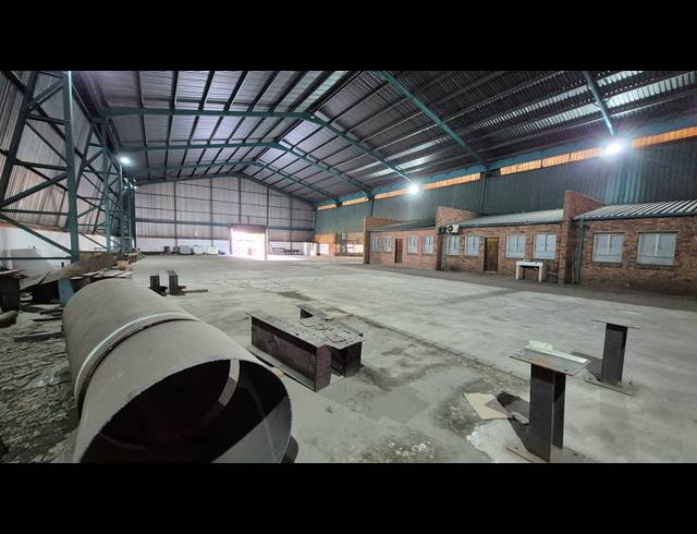 5,600M² FACTORY TO LET IN ANDERBOLT